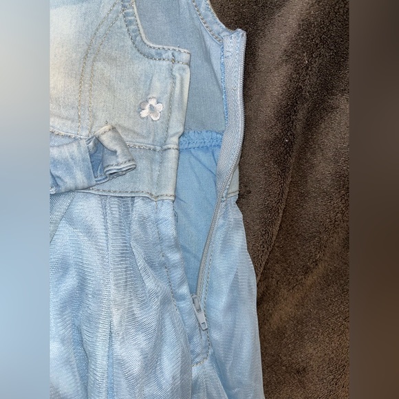 Dress - Picture 3 of 3